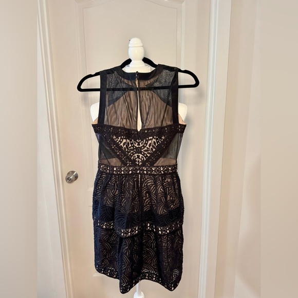 BCBG MaxAzria Joselyn Black Lace Sleeveless Cocktail Dress – Size 2 - Picture 4 of 7